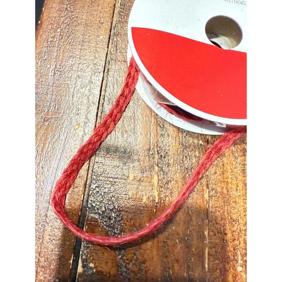Decorative holiday ribbon red flat rope - Picture 2 of 3